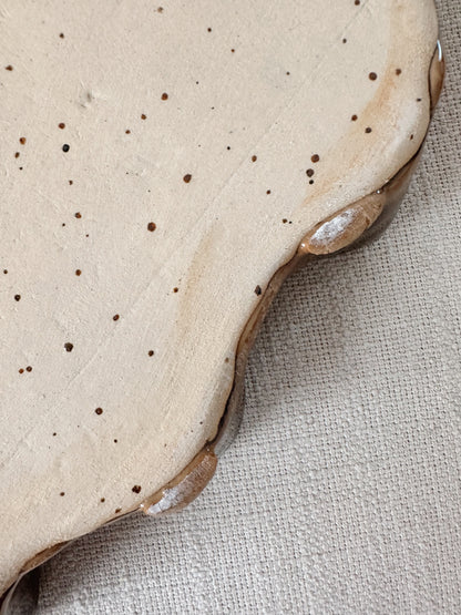 WAVY snacks plate (glaze drips)