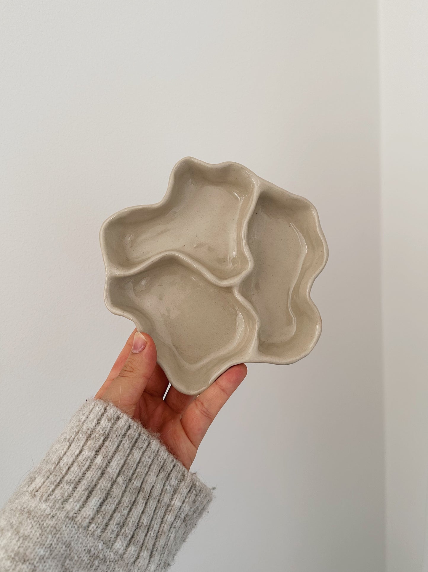 WAVY jewelry organizer