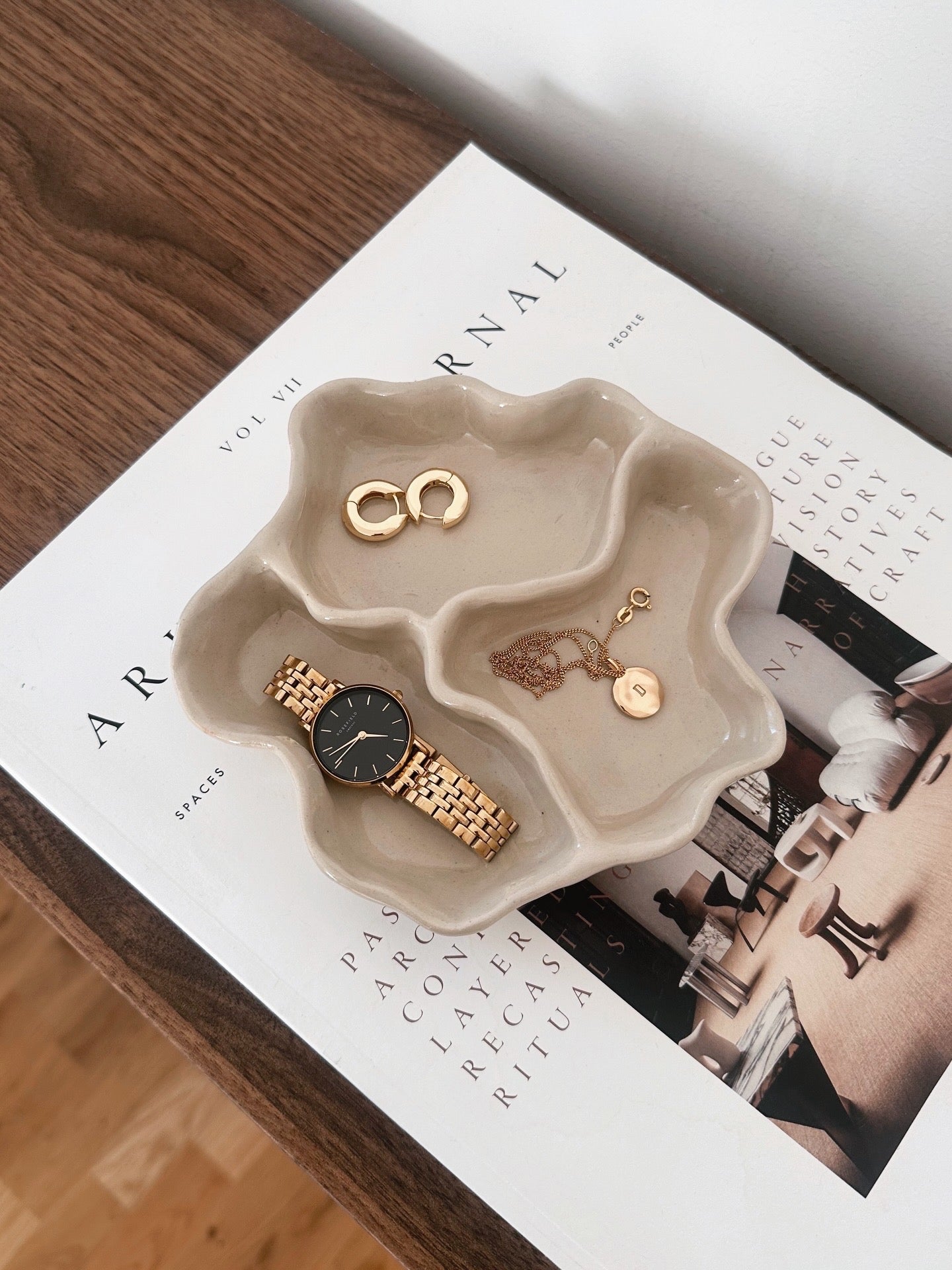 WAVY jewelry organizer