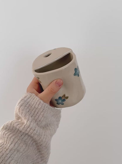 Blue flowers take-away mug